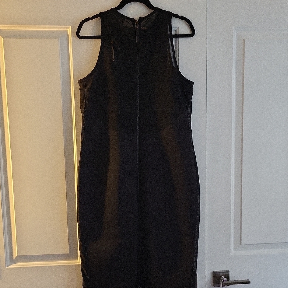 NWT GSTQ Zip Back Scuba Black Sleeveless Dress - Picture 6 of 9